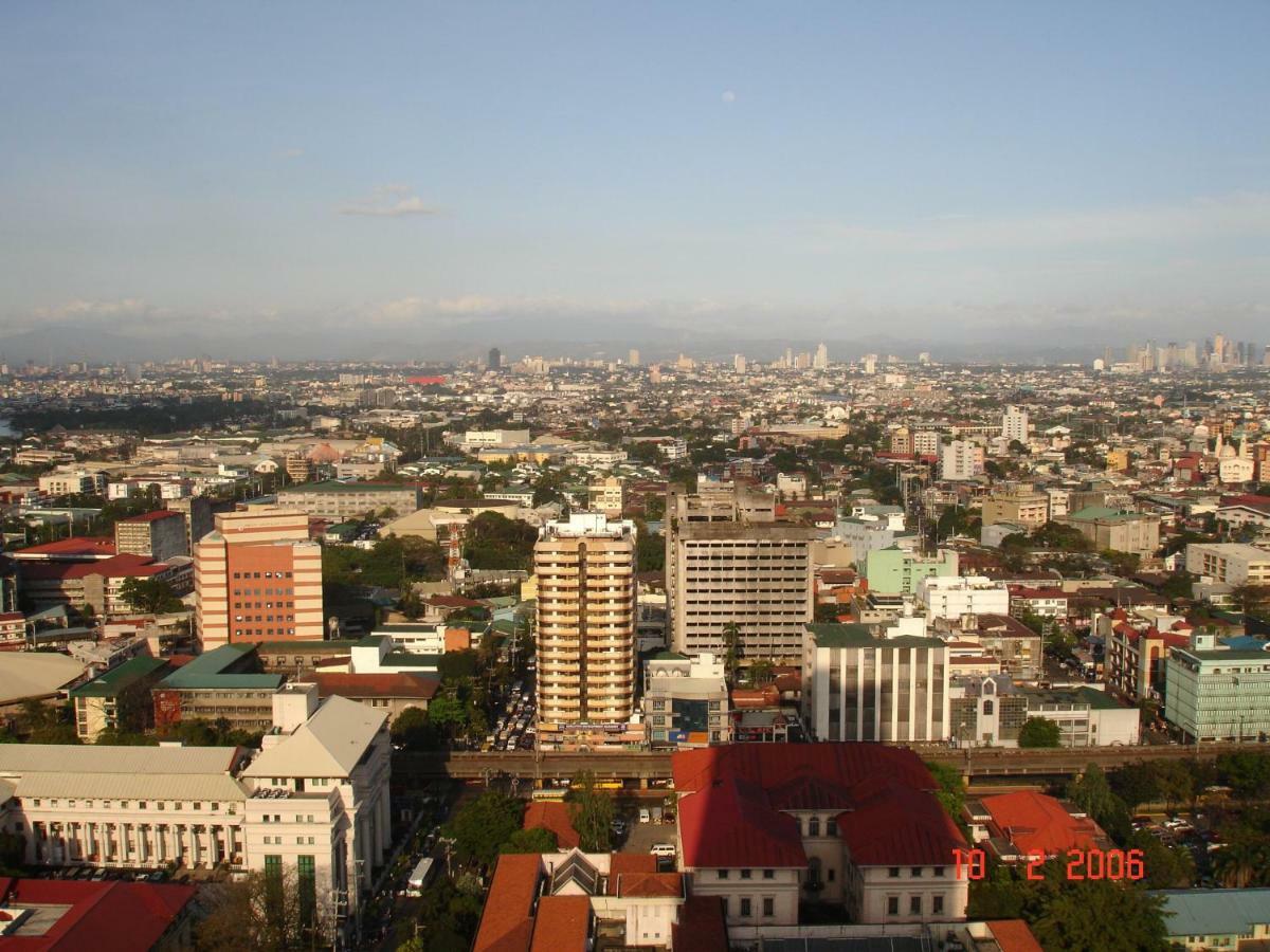 67 Sqm. Condo Unit In Robinson Place Residences Manila Bagian luar foto