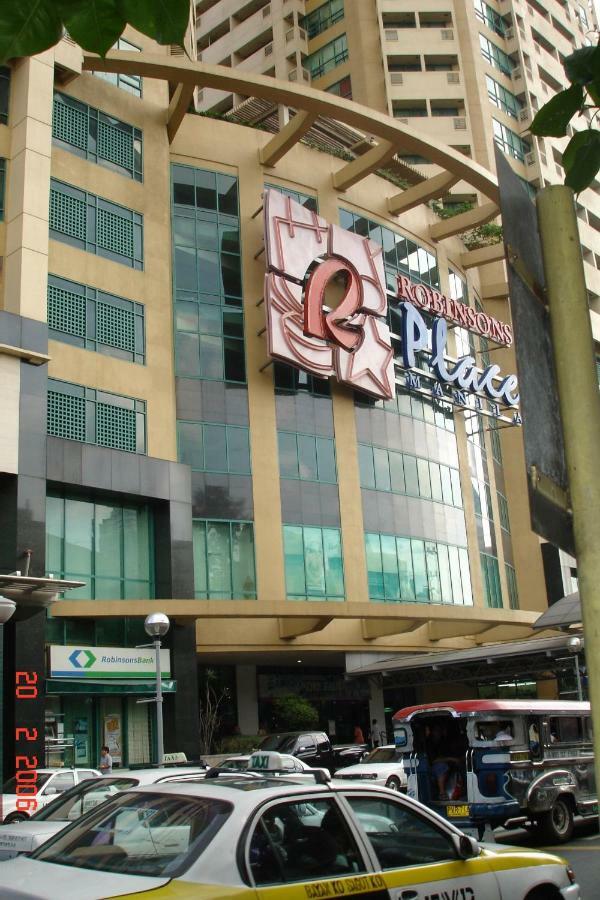 67 Sqm. Condo Unit In Robinson Place Residences Manila Bagian luar foto